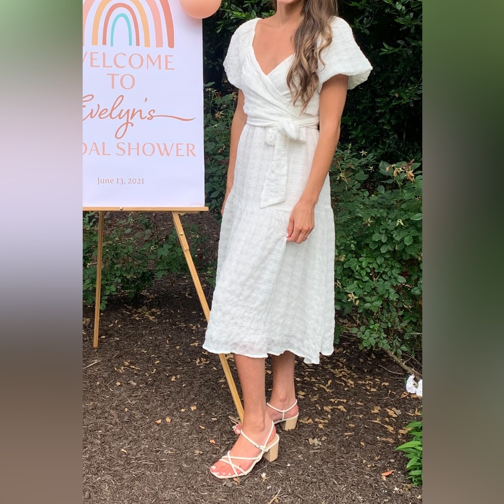 ASTR the label White Wrap Dress